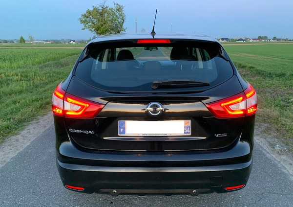 Nissan Qashqai cena 34900 przebieg: 104000, rok produkcji 2016 z Szklarska Poręba małe 742